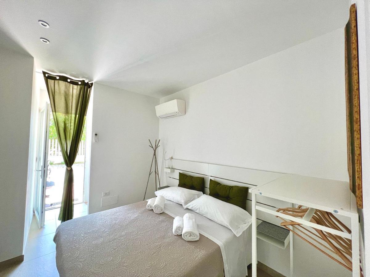 Le 4 Stagioni Rooms 滨海弗兰卡维拉 外观 照片
