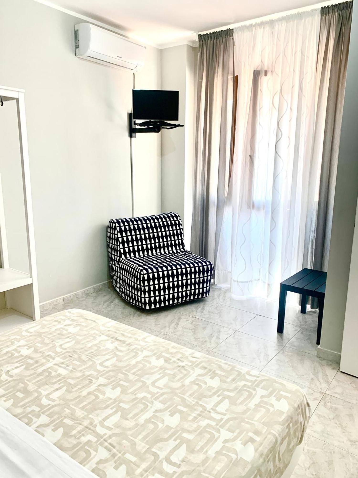 Le 4 Stagioni Rooms 滨海弗兰卡维拉 外观 照片